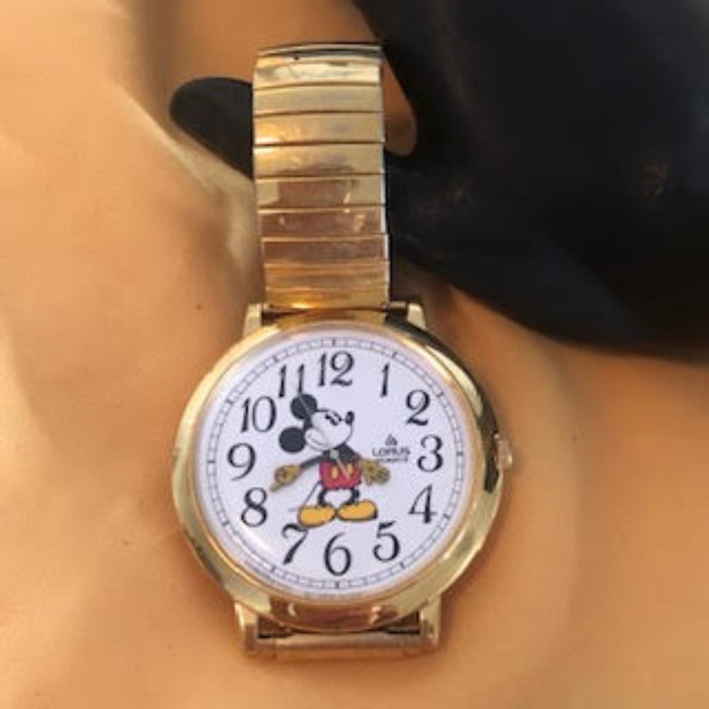 Vintage Mickey Mouse Adult Watch Expandable Band